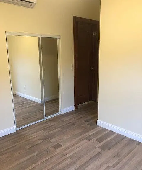 2116 Portland St — Photo 10