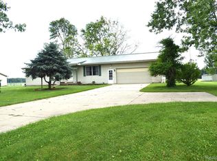 9353 Van Buren Rd, Fowlerville, MI 48836