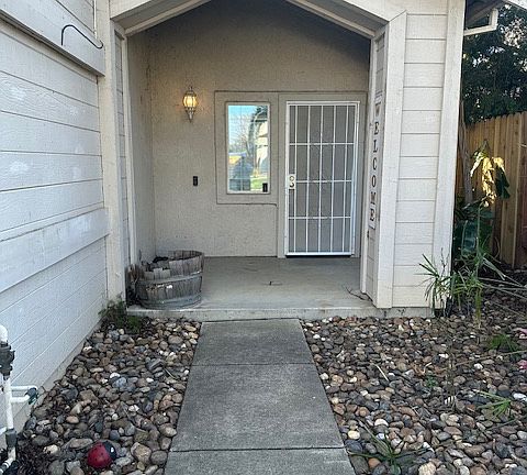 3rd image of 548 Edenderry Dr