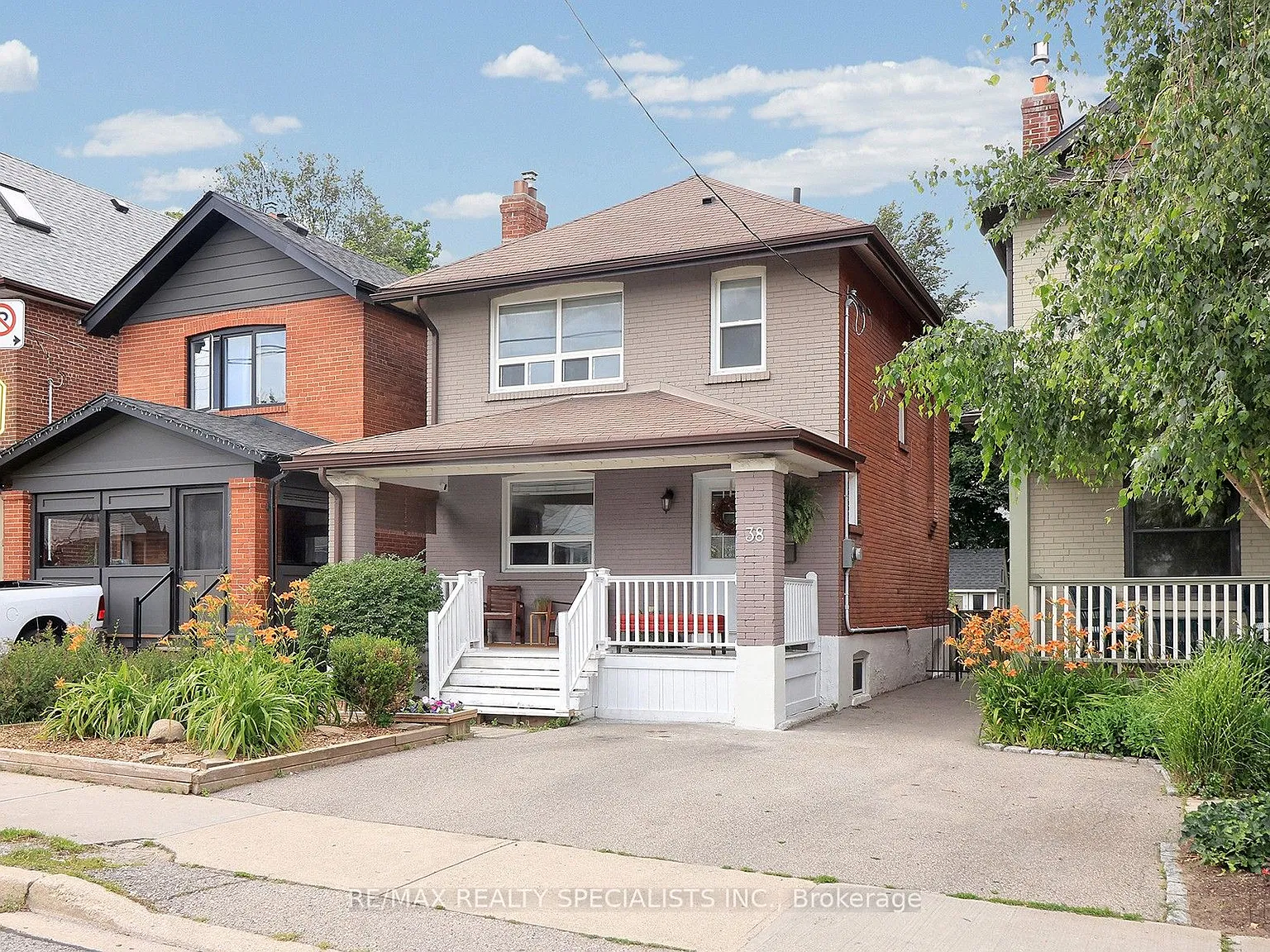 4 bed, $4,200 — Photo 1