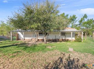 927 Alamo Rd, Cameron, TX 76520