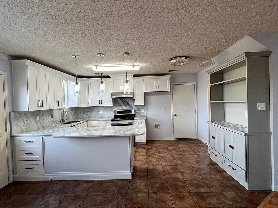 1st image of 2140 Dayton Ln