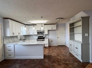 2140 Dayton Ln, Grand Prairie, TX 75052