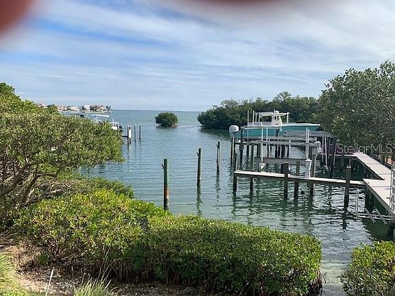 3rd image of 1591 Pinellas Bayway S