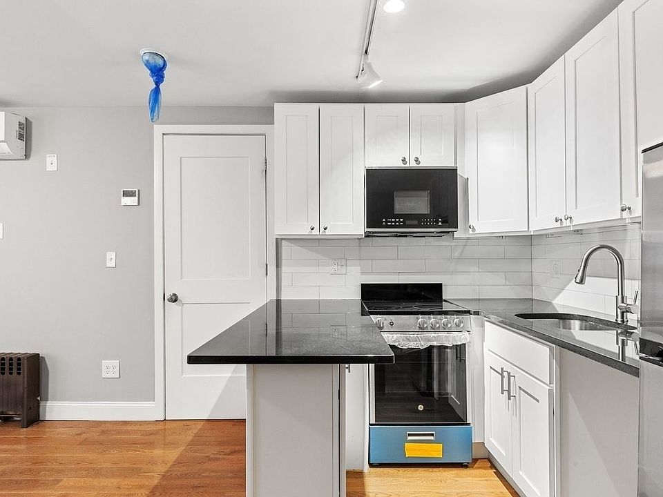 2nd image of 508 7th St #1F