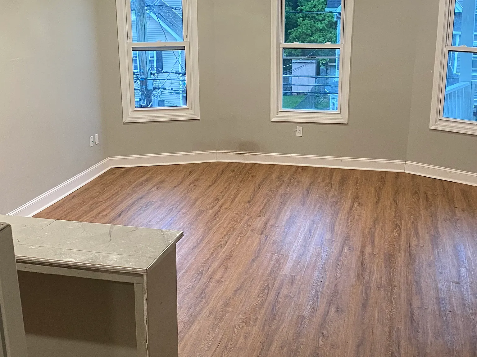 3 bed, 2000 sqft, $1,550 — Photo 4