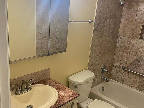 5th image of 1026 Castilian Ct