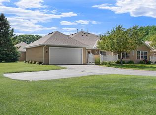 2100 Burr Oak Dr UNIT B, Austin, MN 55912