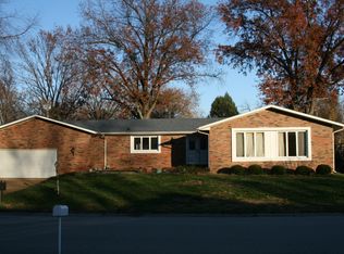 104 Debra Dr, Fairview Heights, IL 62208