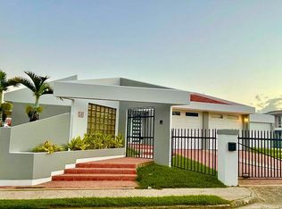 16 Hucares, Gurabo, PR 00778