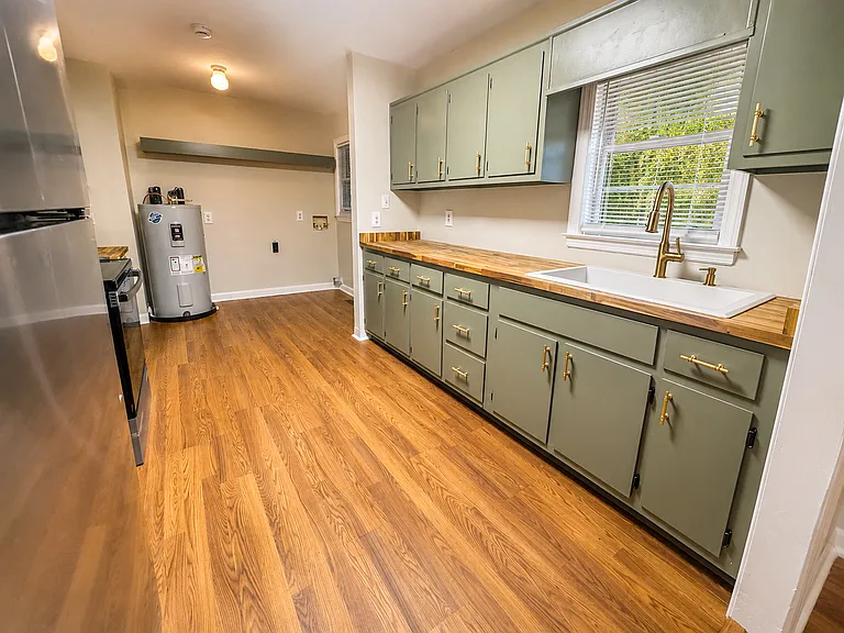1506 Swainey Ave — Photo 9