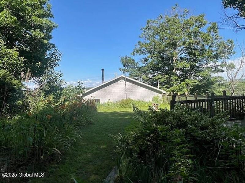 5th image of 138 Hughes Road