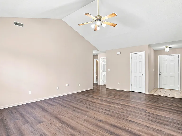 5206 Gasconade Dr — Photo 8