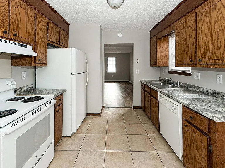 7620 Valleyview Cir — Photo 22