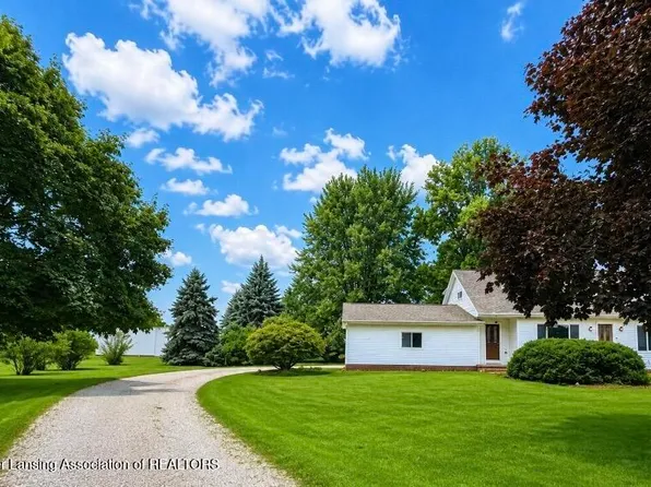 5125 N Williams Rd, Saint Johns, MI 48879