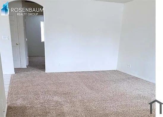 2 bed, 1100 sqft, $1,500 — Photo 4
