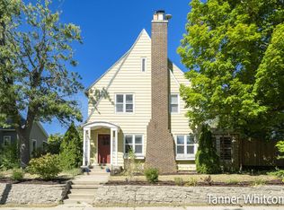 459 Knapp St NE, Grand Rapids, MI 49505