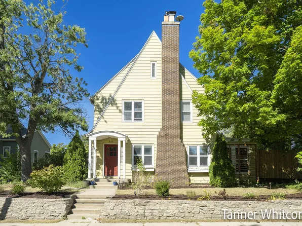 459 Knapp St NE, Grand Rapids, MI 49505