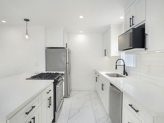2nd image of 6050 Cadillac Ave APT 206