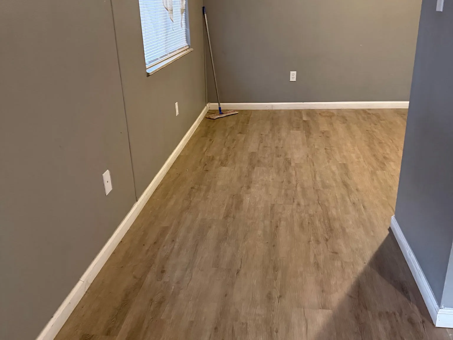 2 bed, 1.5 bath, 1000 sqft, $1,125 — Photo 4