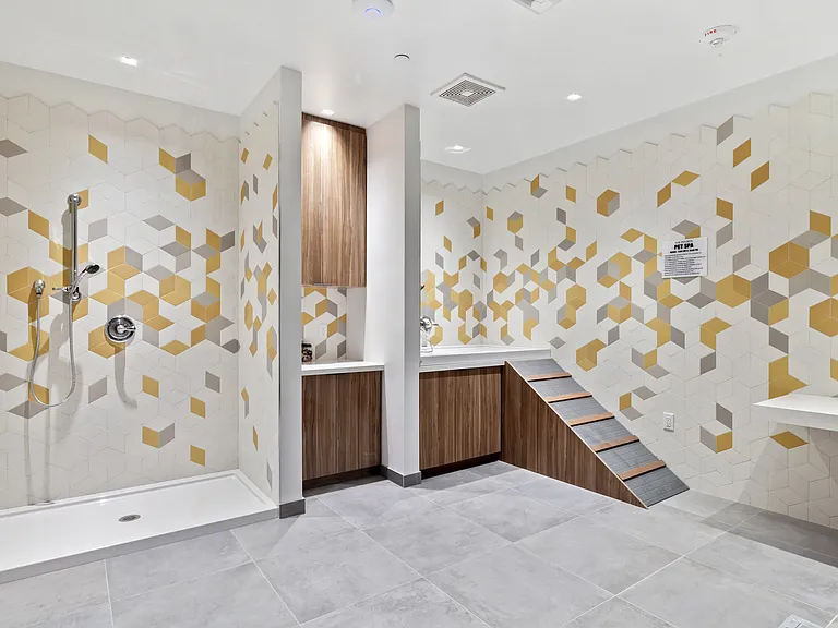 30 Farrand St — Photo 22