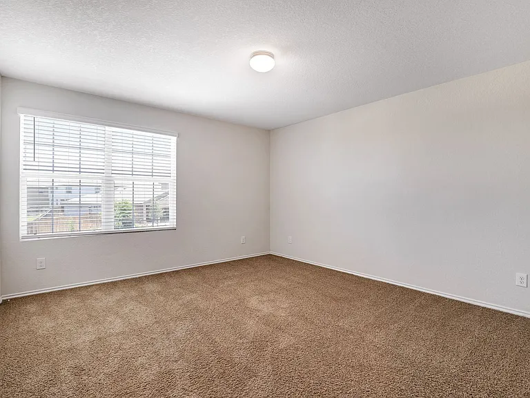 2850 Lindenwood Run — Photo 25