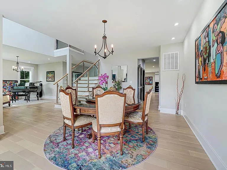 9908 Blake Ln — Photo 6