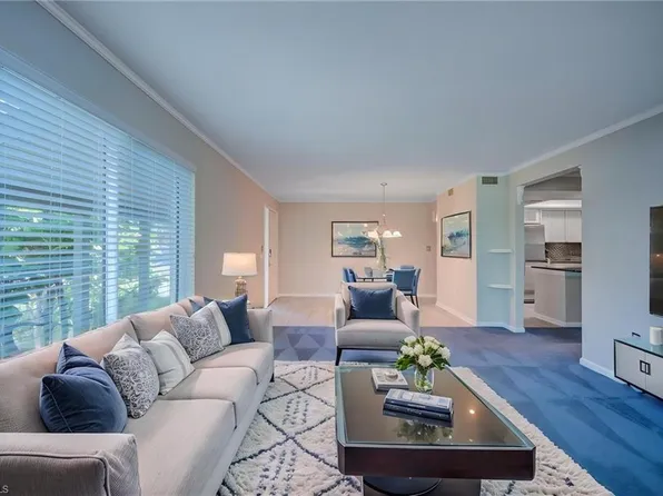 3300 Binnacle DR #205, NAPLES, FL 34103