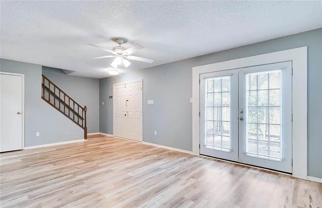 Building Photo - 101 Wilbourn Blvd #102