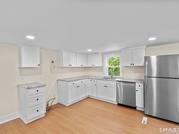 4th image of 173 Elm Hill Road