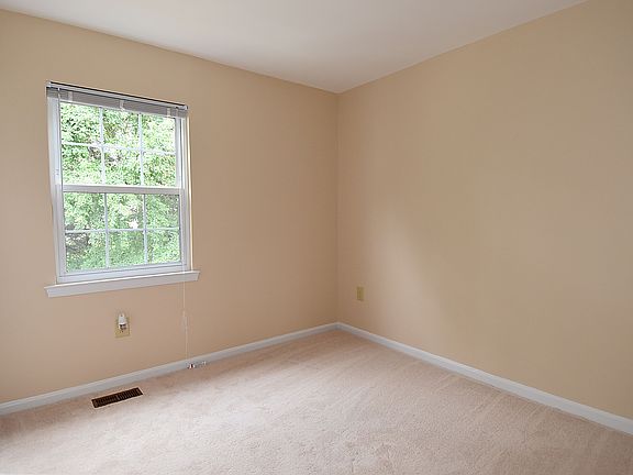 2nd image of 5930 Heritage Square Dr