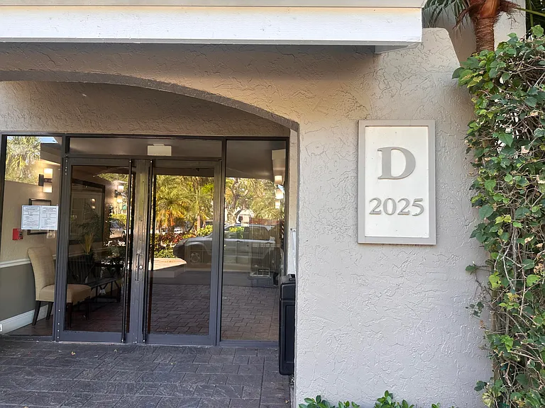 2025 Lavers Cir #D206 — Photo 20