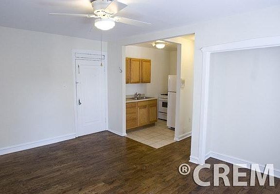 2nd image of 7010 N Ashland Blvd APT 306