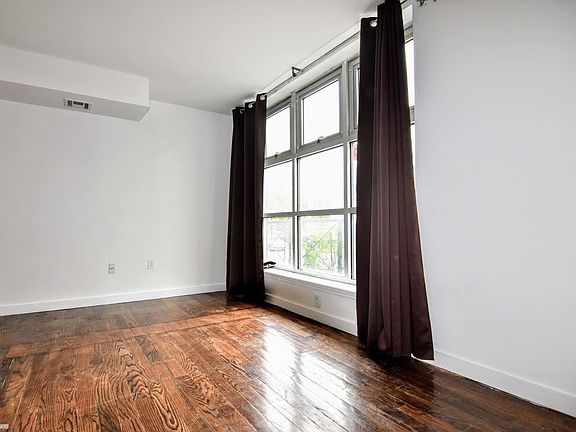 5th image of 287 McGuinness Blvd Ste A