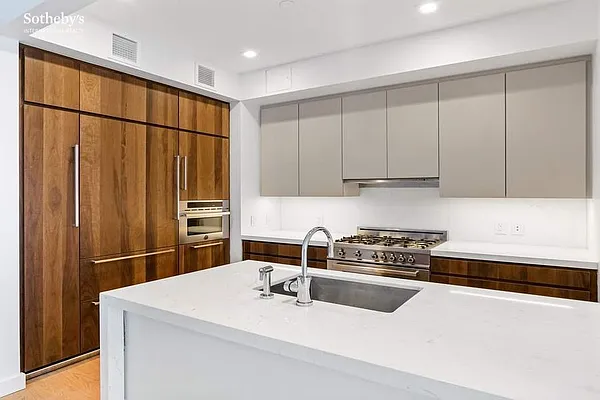 Rented by Sotheby's International Realty | media 19