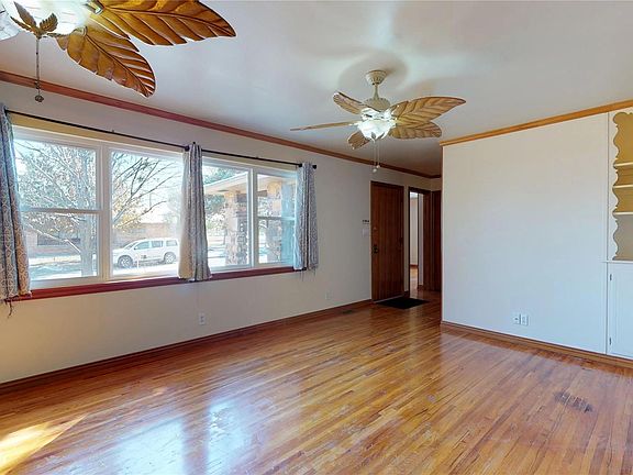3rd image of 101 Glendale Cir