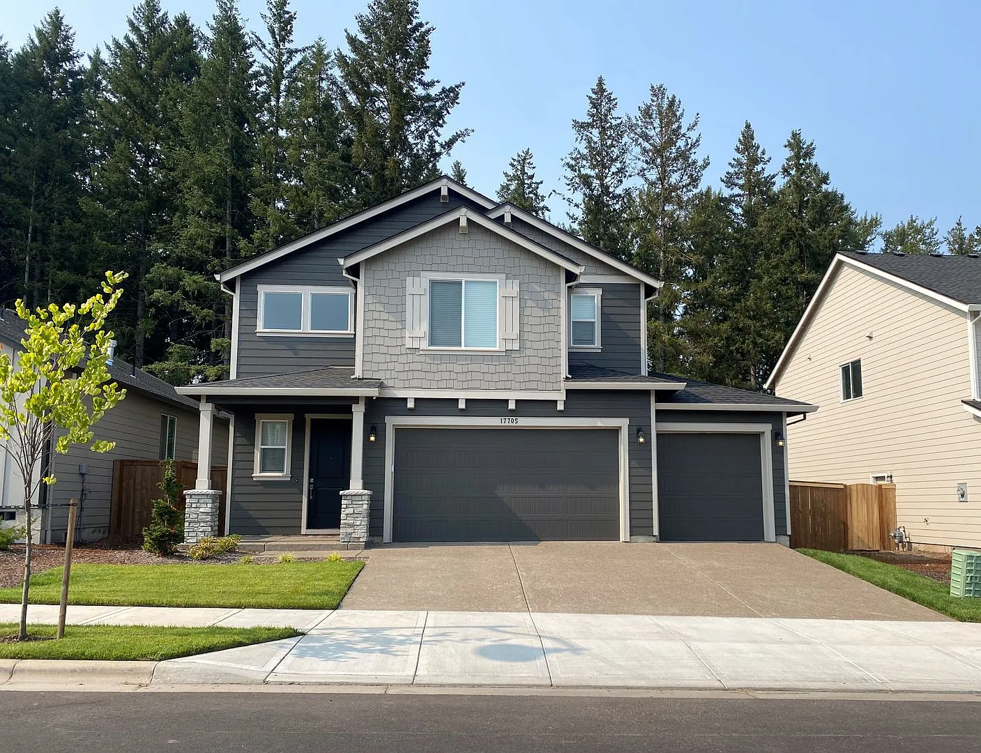 Newer Construction! Beautiful Brand Home Backs To Greenspace! Gourmet Kitchen, Open Landing, Fenc... — Photo 1