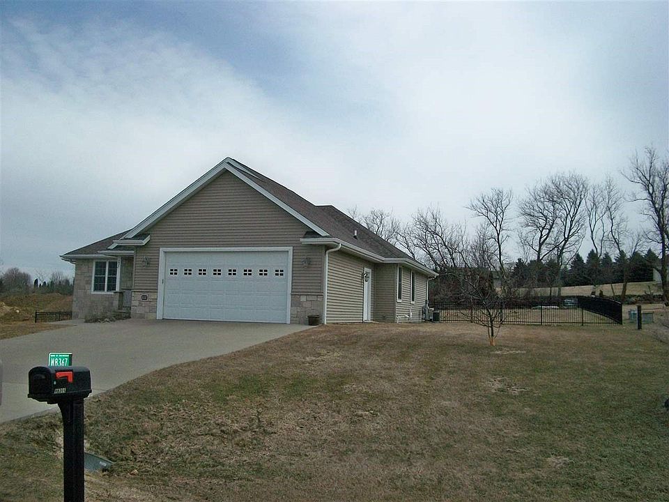2nd image of N8367 Beachview Dr