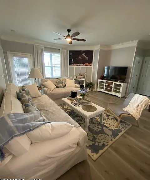 240 Woodlands Way #17 — Photo 7