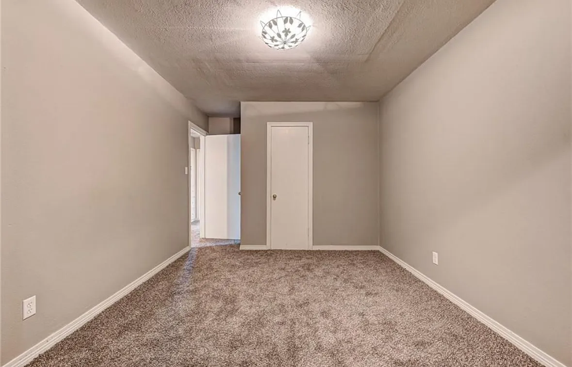 Building Photo - 1221 Camden Way
