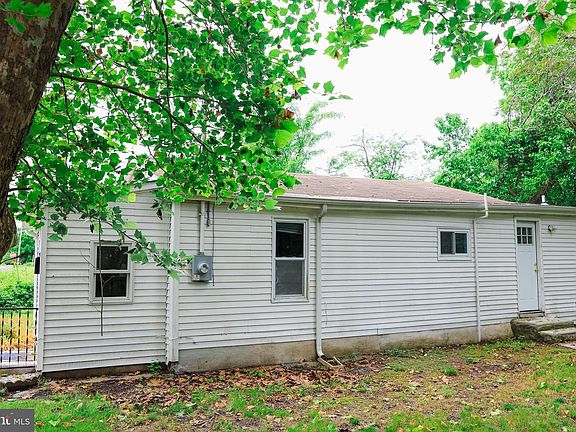 3rd image of 114 Deming Ave