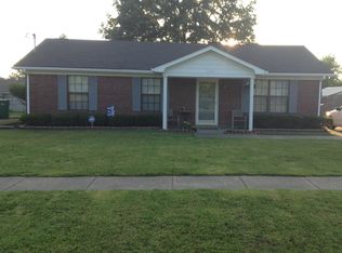 363 Smith Ln, Louisville, KY 40229
