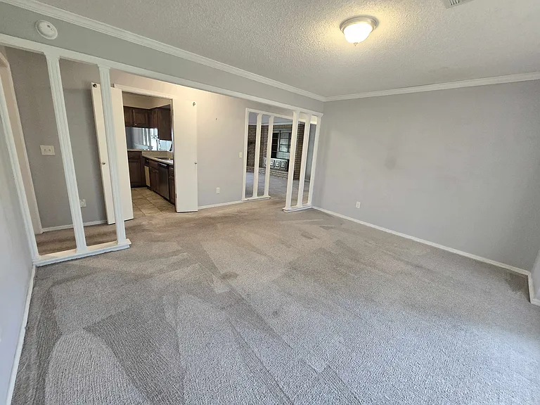 4009 Cherry Hill Ln — Photo 11