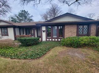 1455 Estate Ln, Glenview, IL