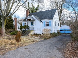 32 Relihan Rd, Darien, CT 06820
