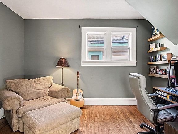 4th image of 550 Milwaukee Ave NW