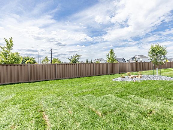5th image of 5108 Mira Way W