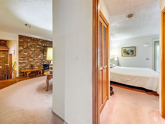 5th image of 4452 Eastway Drive SE