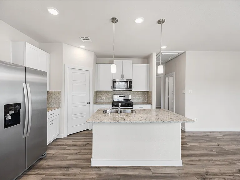 7103 Blue Oak Dr — Photo 4