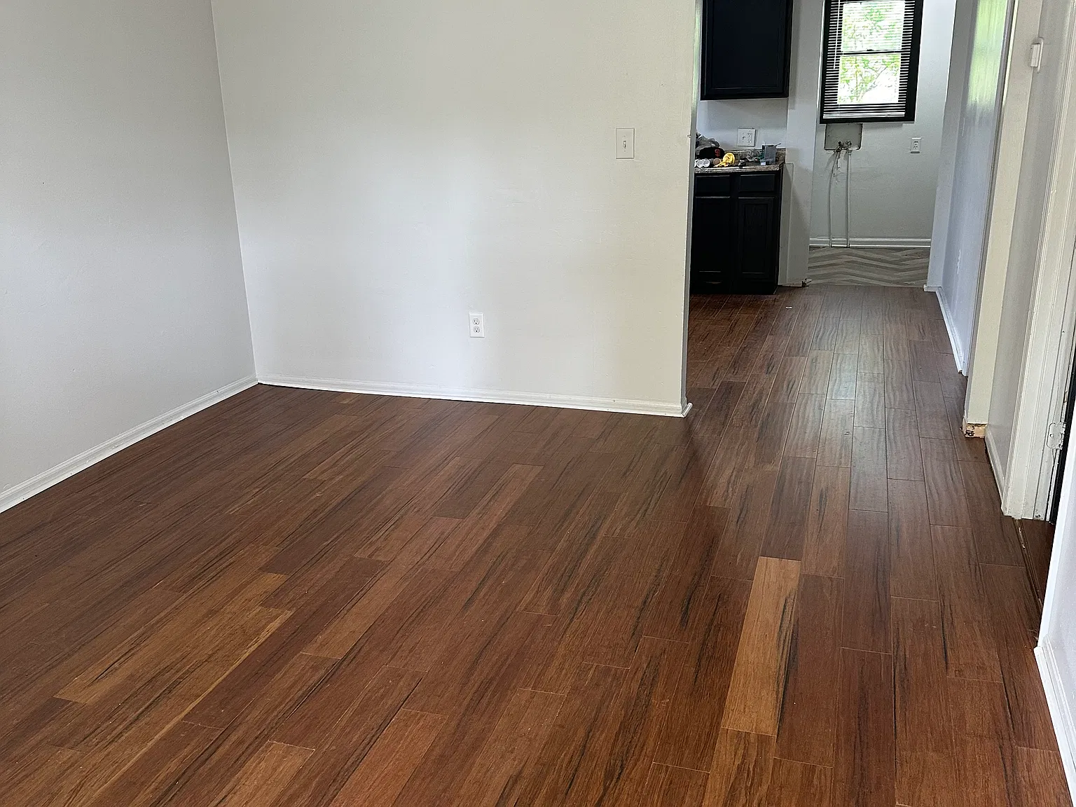 2 bed, 1000 sqft, $1,250 — Photo 2
